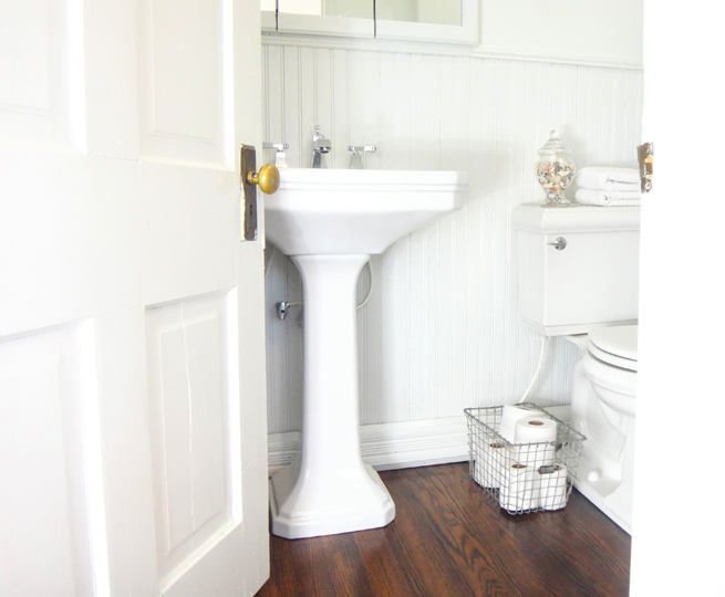 image old house 2nd full bathroom after pedestal sink