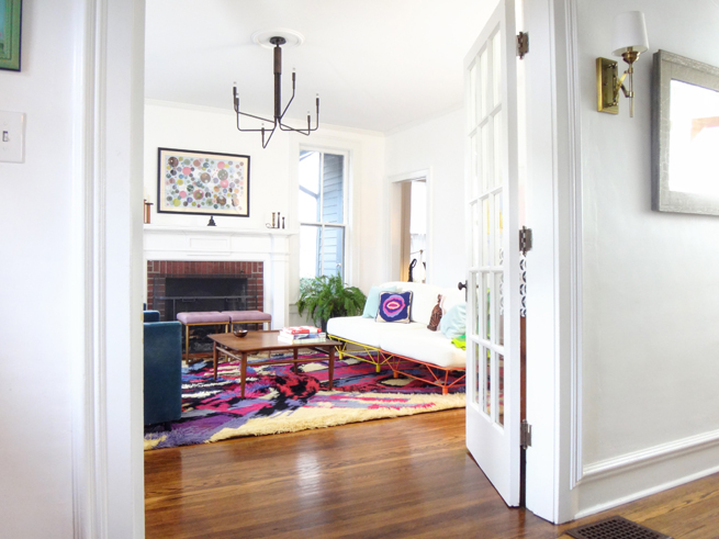 picture living room and chandelier