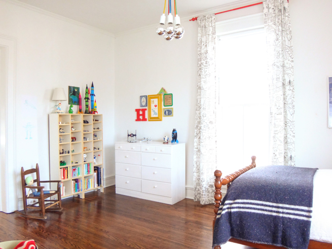 image kids bedroom old house