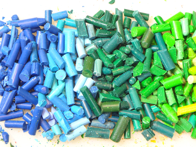 image crayons blue green