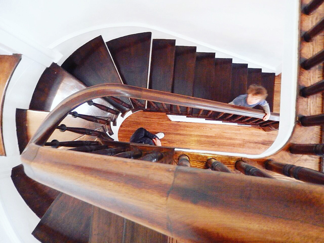 picture curved staircase